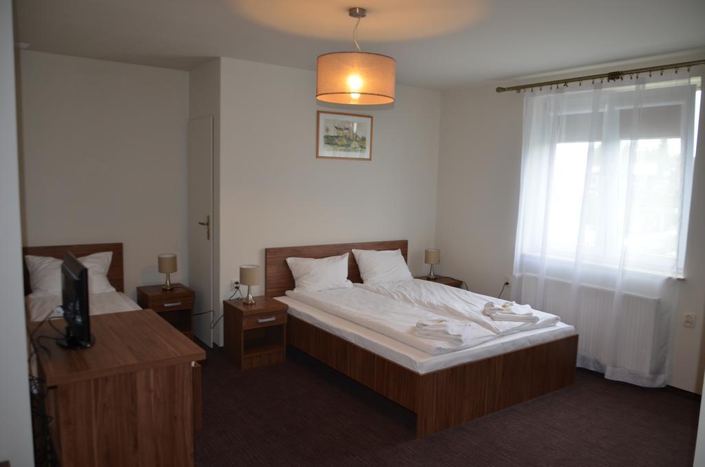 Motel Taurus Rzeszow رشيشوف الغرفة الصورة