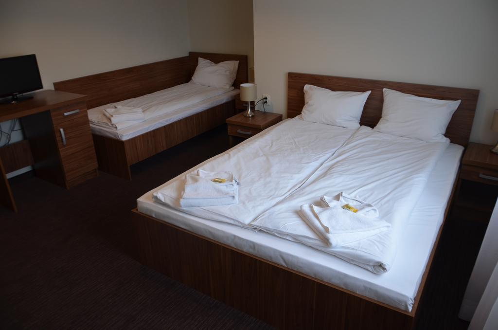 Motel Taurus Rzeszow رشيشوف الغرفة الصورة